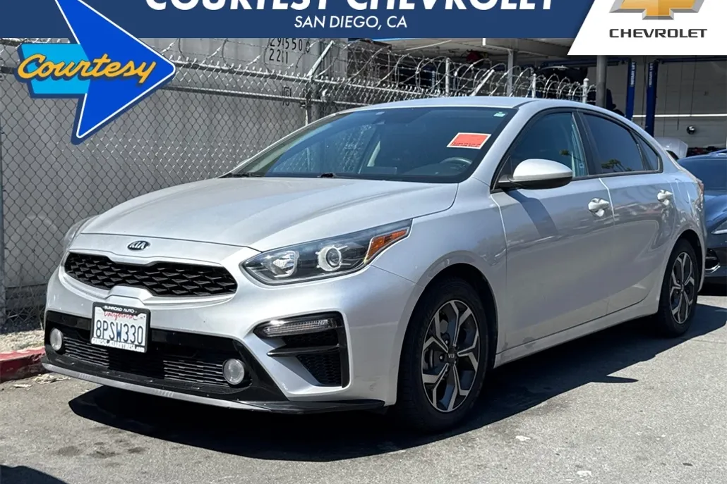 2020 Kia Forte LXS photo 1