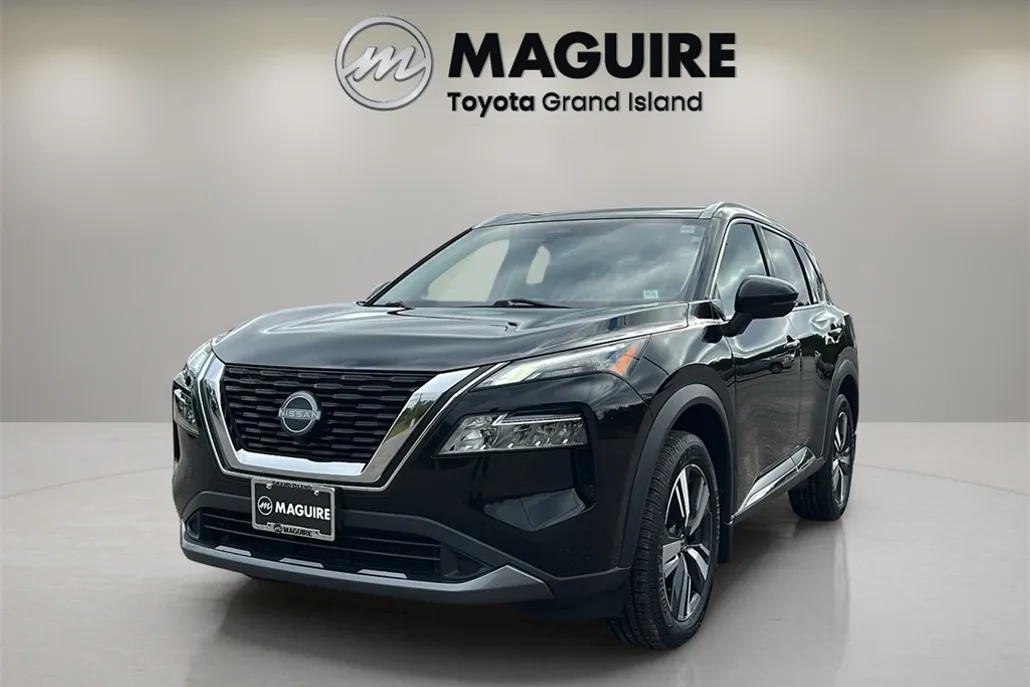 2023 Nissan Rogue SL photo 1