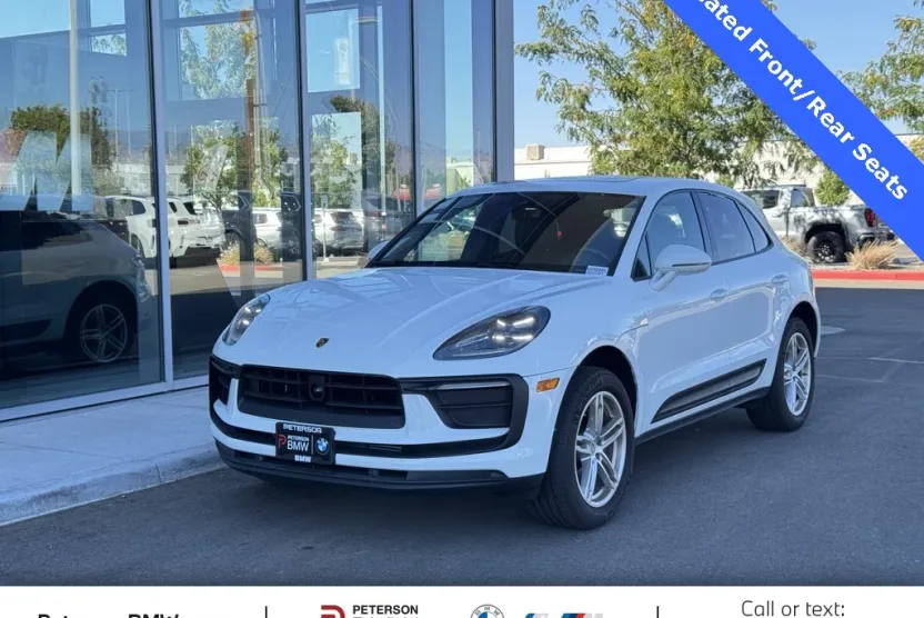 2024 Porsche Macan Base photo 1
