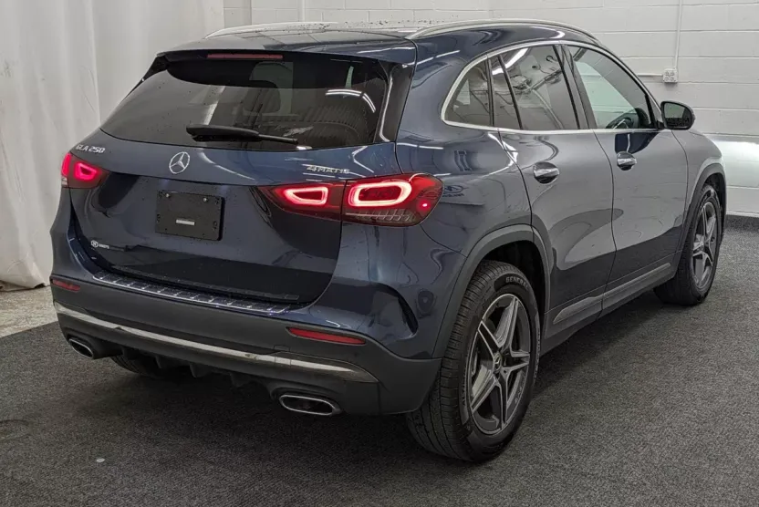 2023 Mercedes Benz GLA 250 4MATIC photo 1