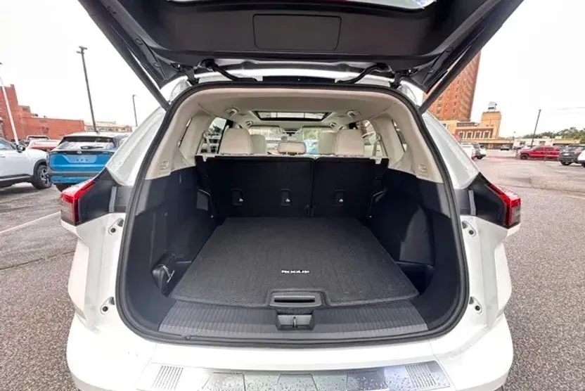 2026 Nissan Rogue SV photo 1
