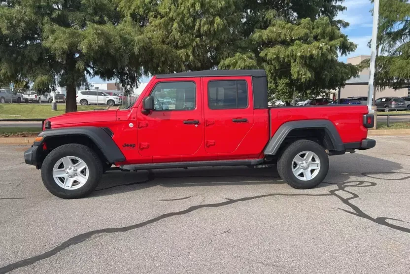 2020 Jeep Gladiator Sport photo 1