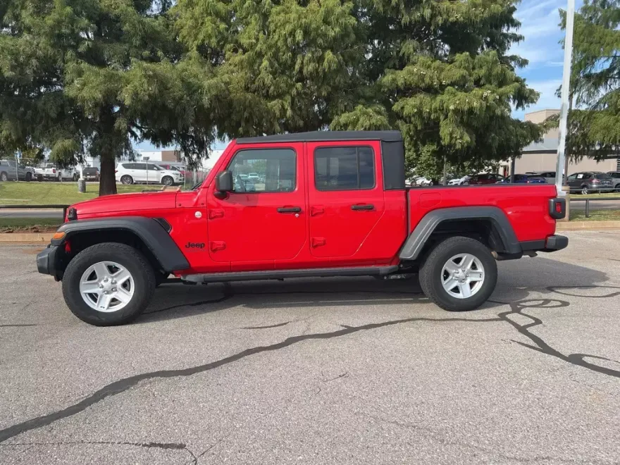 2020 Jeep Gladiator Sport photo 1