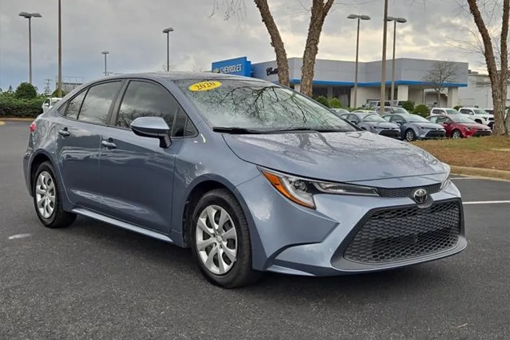 2020 Toyota Corolla LE photo 1