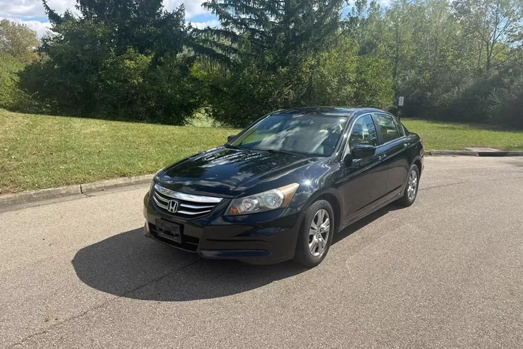 2011 Honda Accord LX-P photo 1