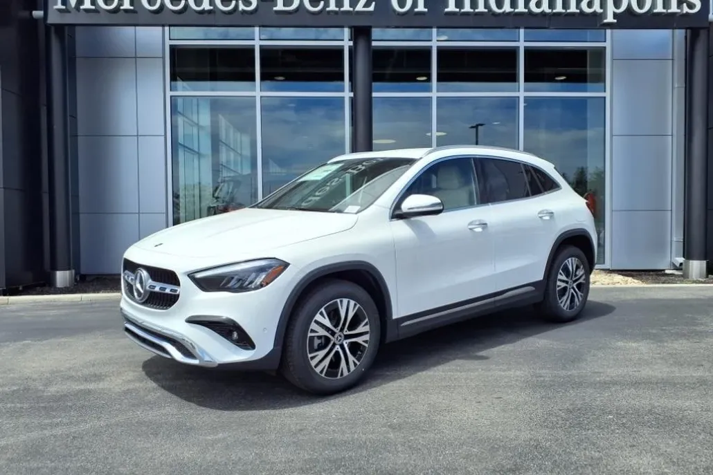 2025 Mercedes Benz GLA 250 4MATIC photo 1