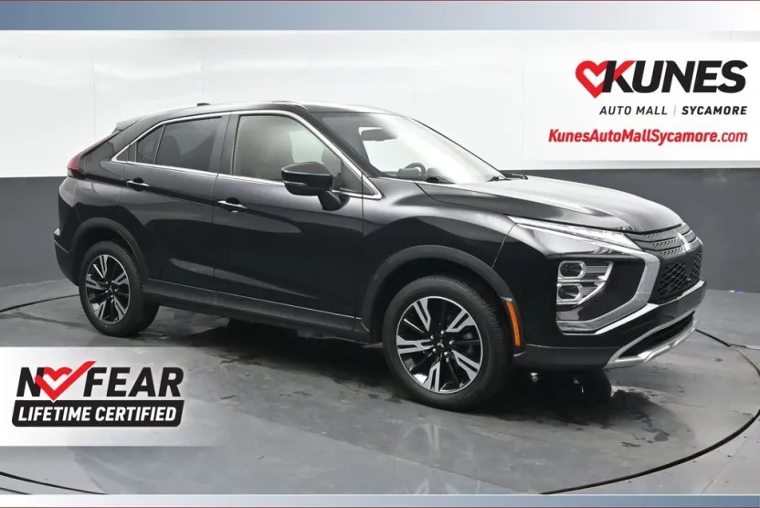 2024 Mitsubishi Eclipse Cross SE photo 1
