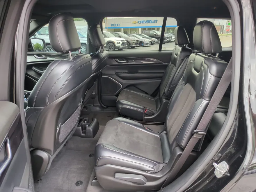 2021 Jeep Grand Cherokee Altitude photo 1