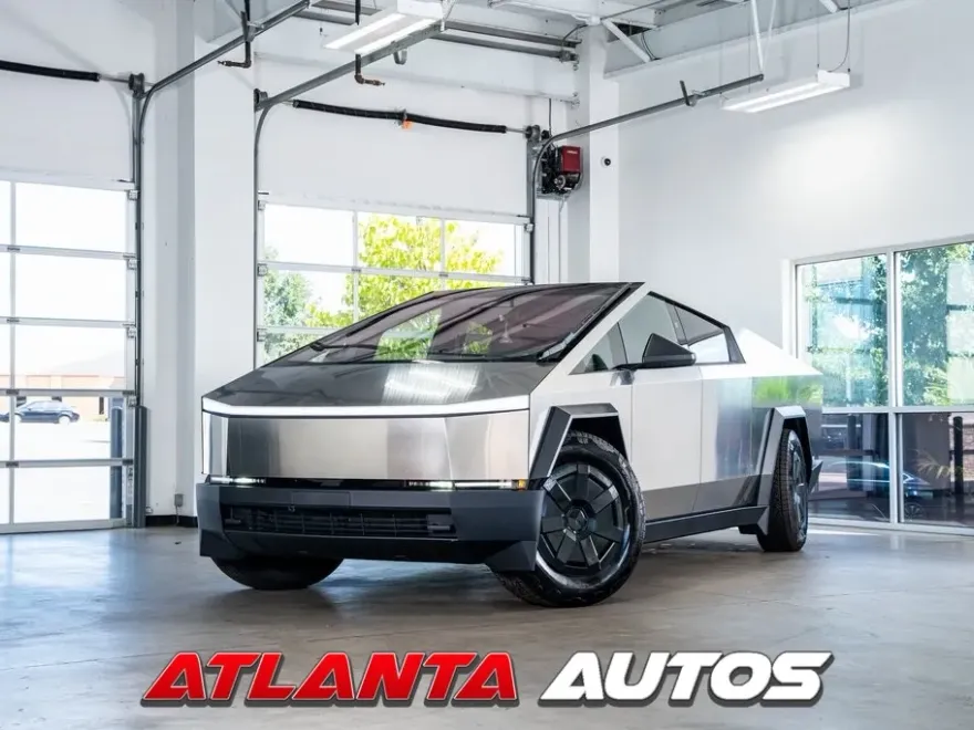 2025 Tesla Cybertruck photo 1