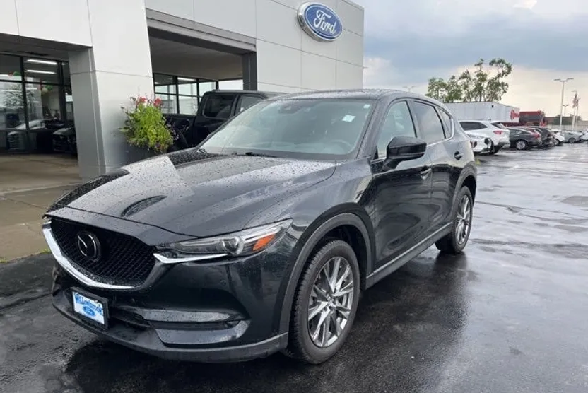 2019 Mazda CX-5 Signature photo 1