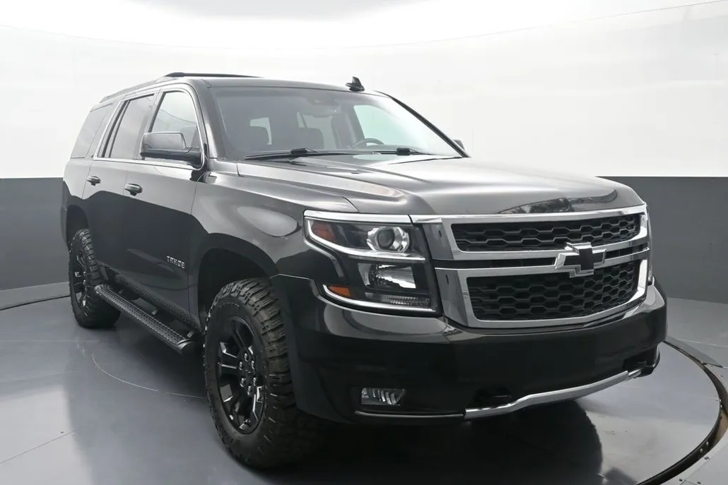 2018 Chevrolet Tahoe LT photo 1
