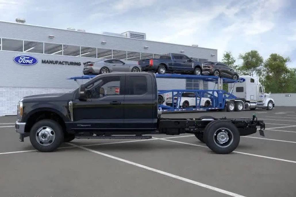 2026 Ford F-350 photo 1