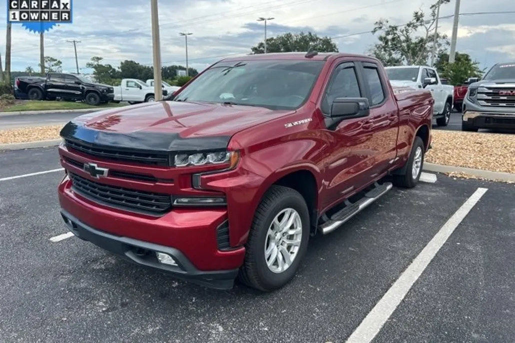 2019 Chevrolet Silverado RST photo 1