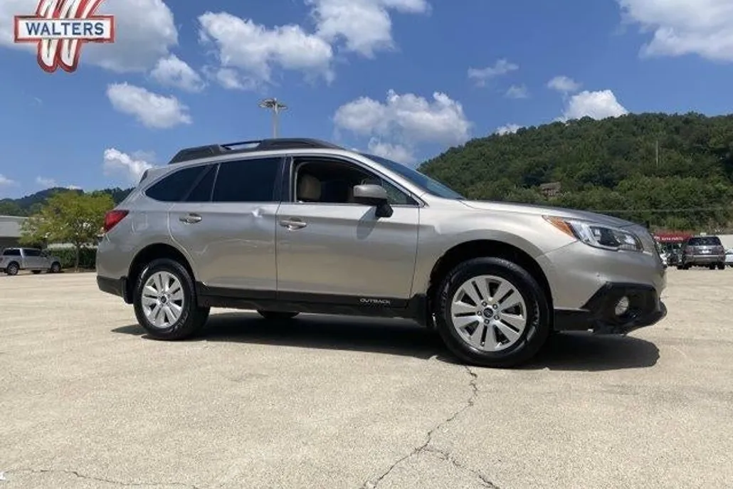 2016 Subaru Outback 2.5i Premium photo 1