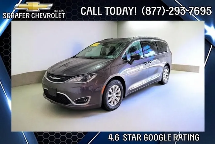 2018 Chrysler Pacifica Touring L photo 1