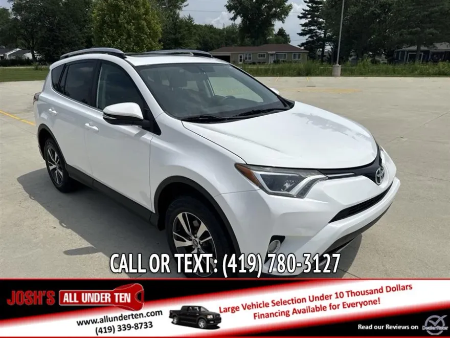 2016 Toyota RAV4 XLE photo 1