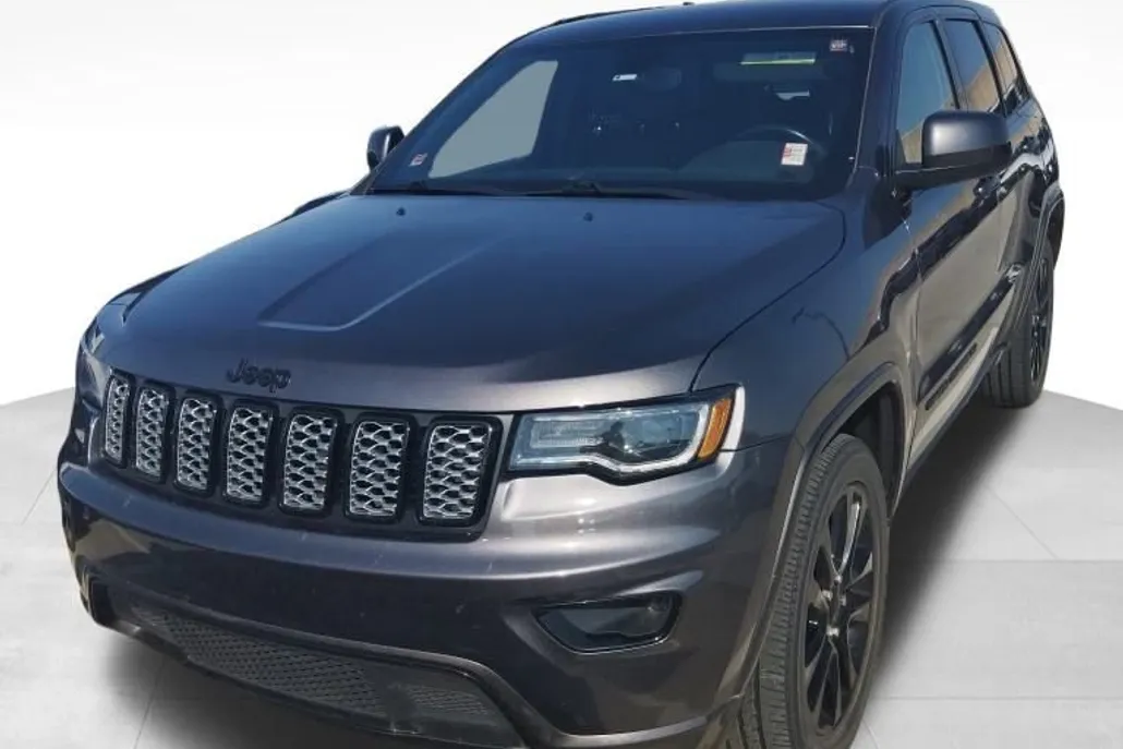 2020 Jeep Grand Cherokee Altitude photo 1