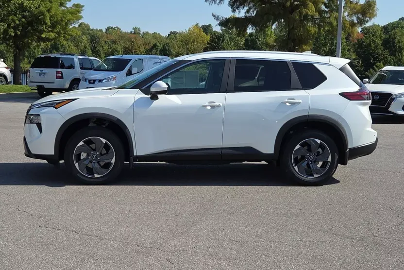2026 Nissan Rogue SV photo 1