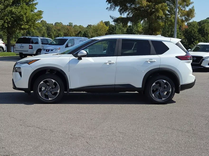 2026 Nissan Rogue SV photo 1