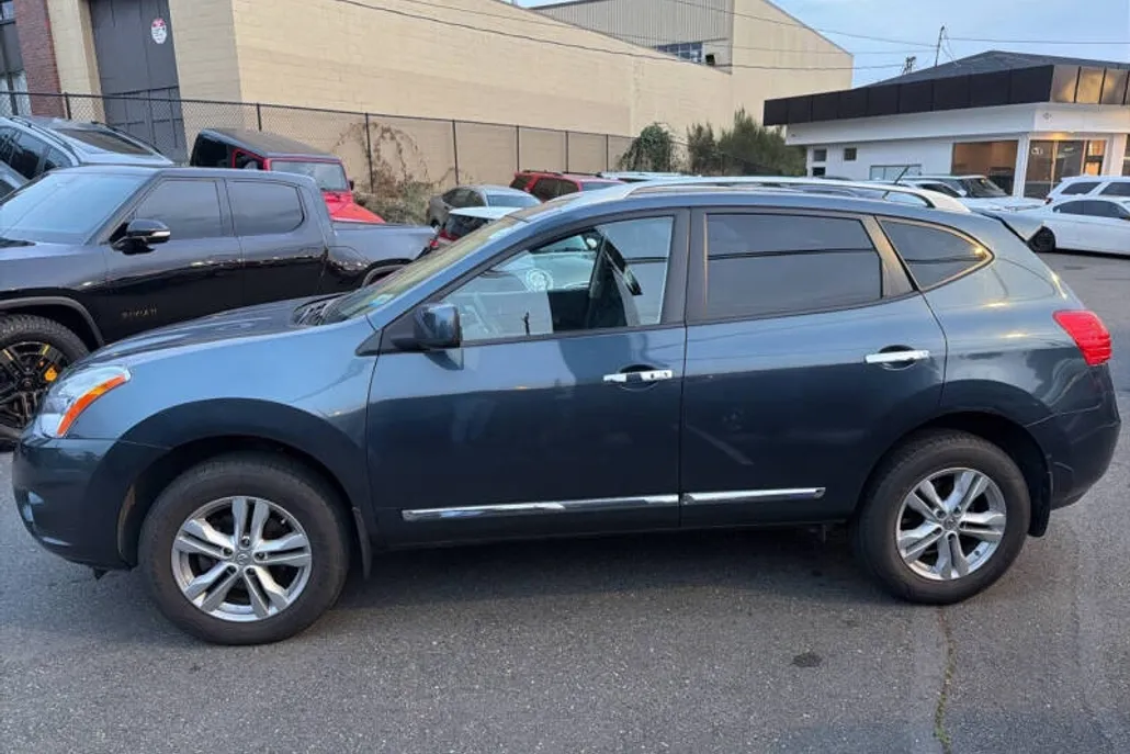 2013 Nissan Rogue S photo 1