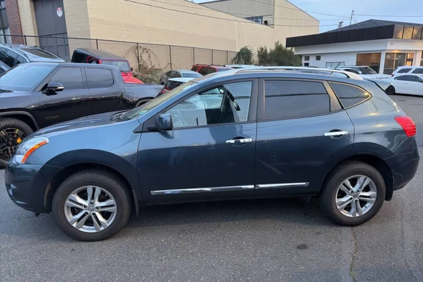 2013 Nissan Rogue S photo 1
