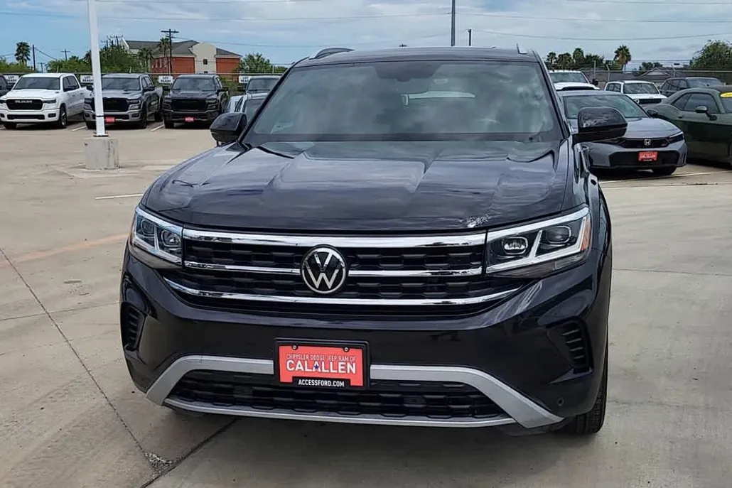 2021 Volkswagen Atlas Cross Sport SE Technology photo 1