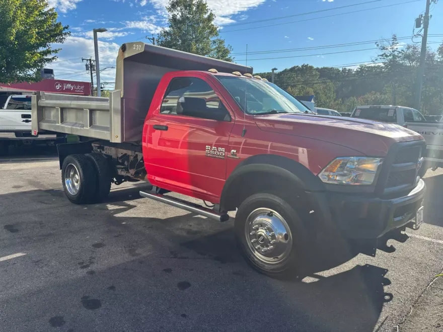 2017 Ram 5500 photo 1