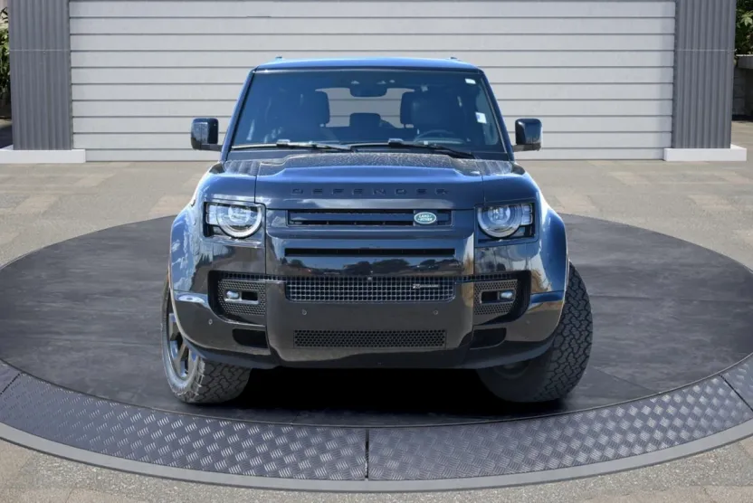 2022 Land Rover Defender 90 X-Dynamic HSE photo 1