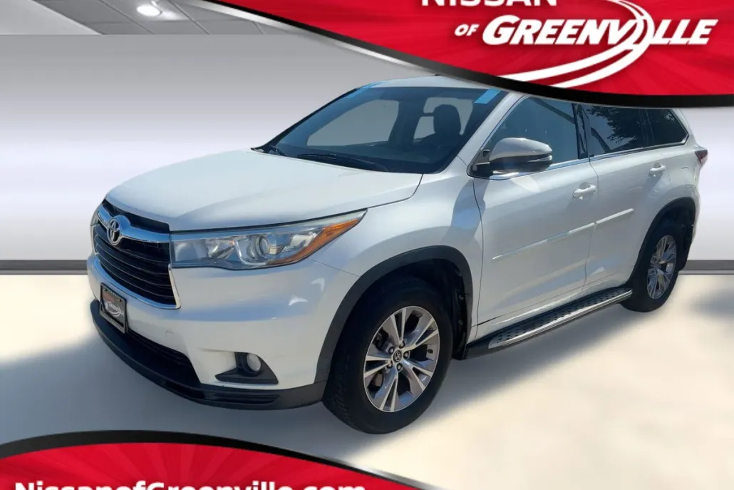 2016 Toyota Highlander LE photo 1