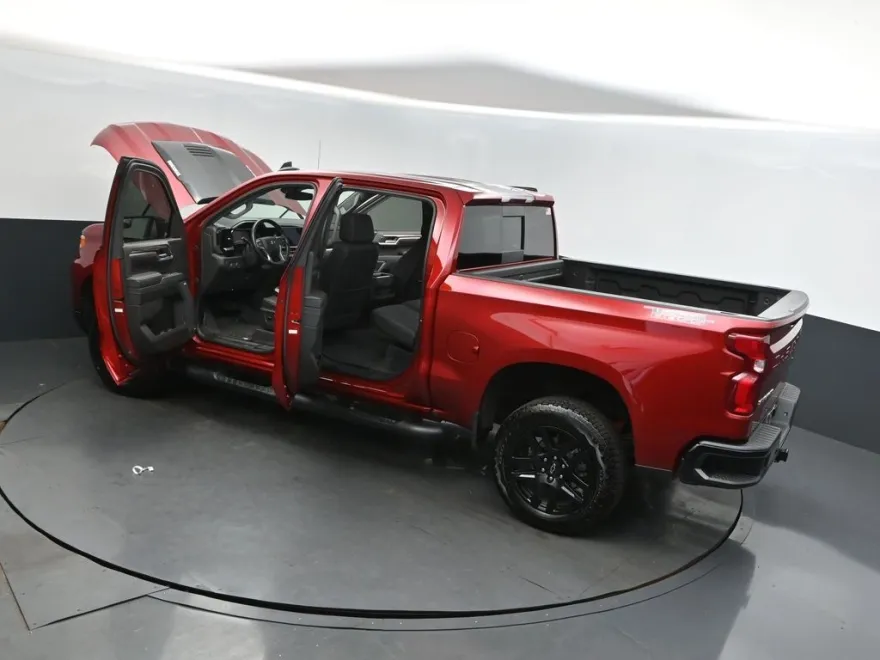 2025 Chevrolet Silverado 1500 LT Trail Boss photo 1