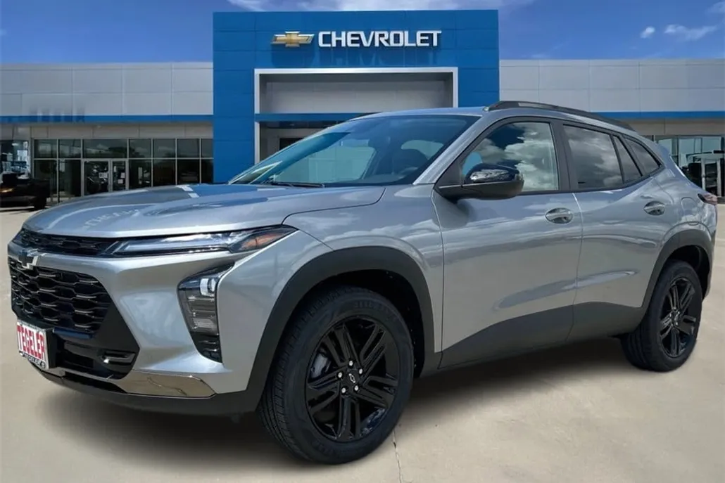 2025 Chevrolet Trax ACTIV photo 1