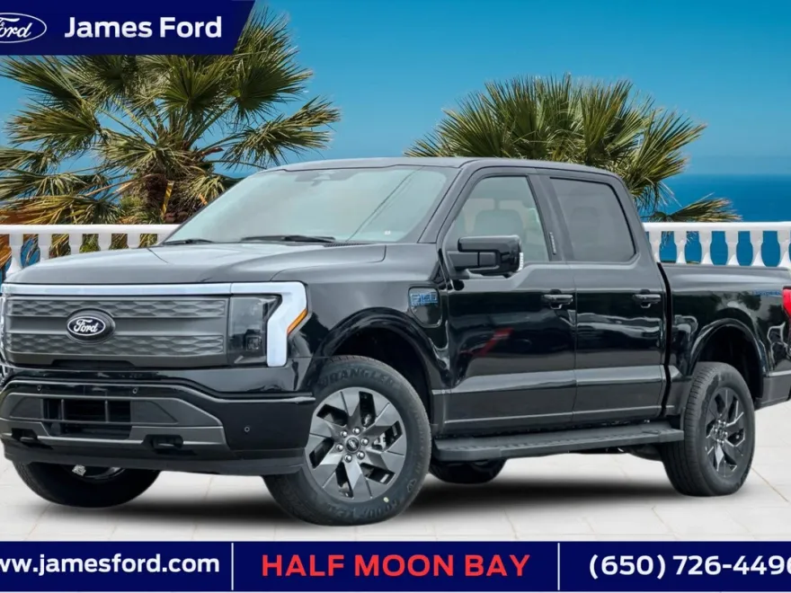 2025 Ford F-150 Lightning Lariat photo 1