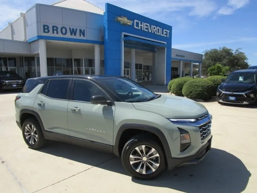 2026 Chevrolet Equinox LT photo 1