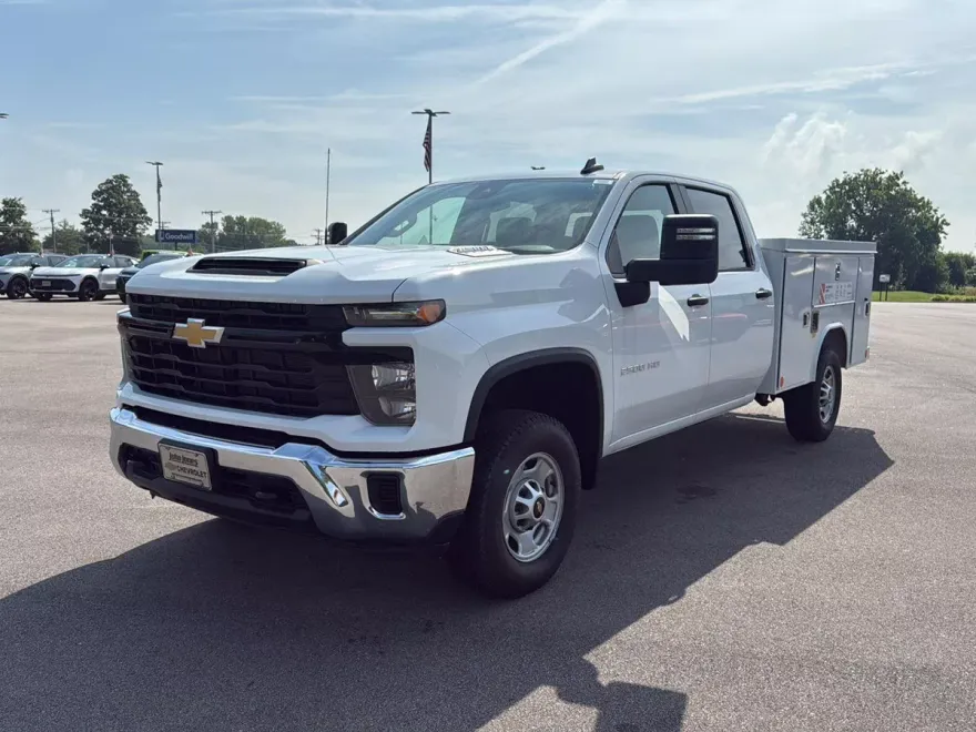 2024 Chevrolet Silverado 2500HD photo 1