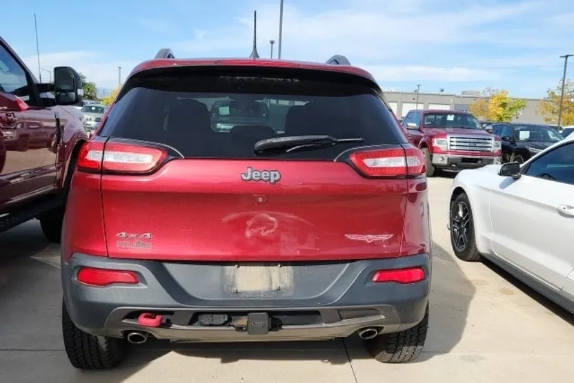 2016 Jeep Cherokee Trailhawk photo 1