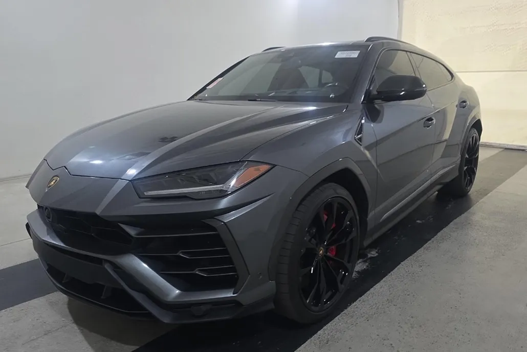 2020 Lamborghini Urus Base photo 1