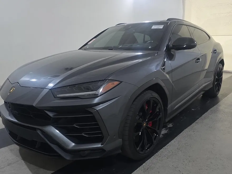 2020 Lamborghini Urus Base photo 1