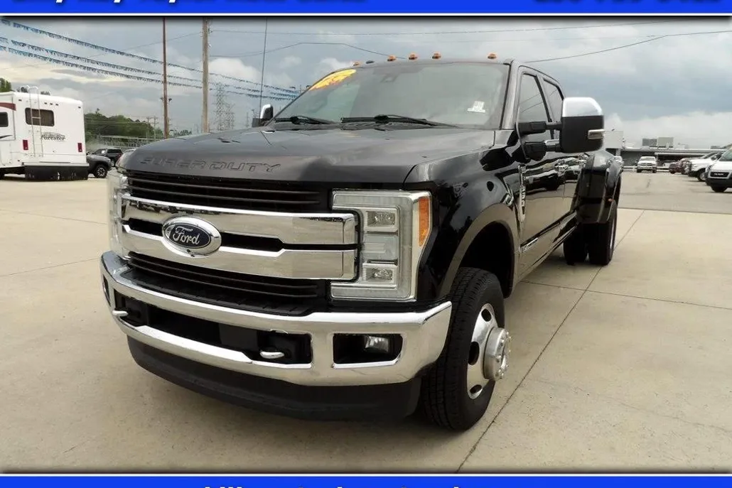2017 Ford F-350 King Ranch photo 1