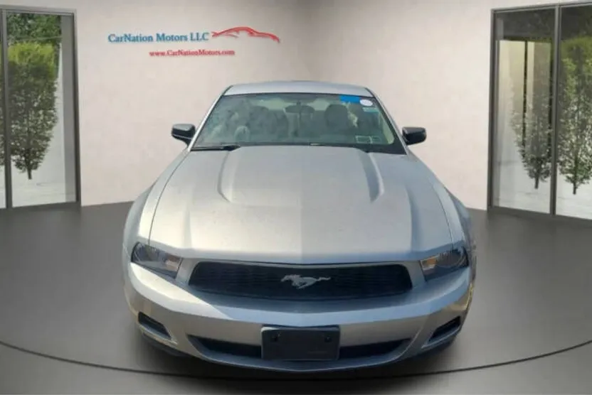 2010 Ford Mustang V6 photo 1