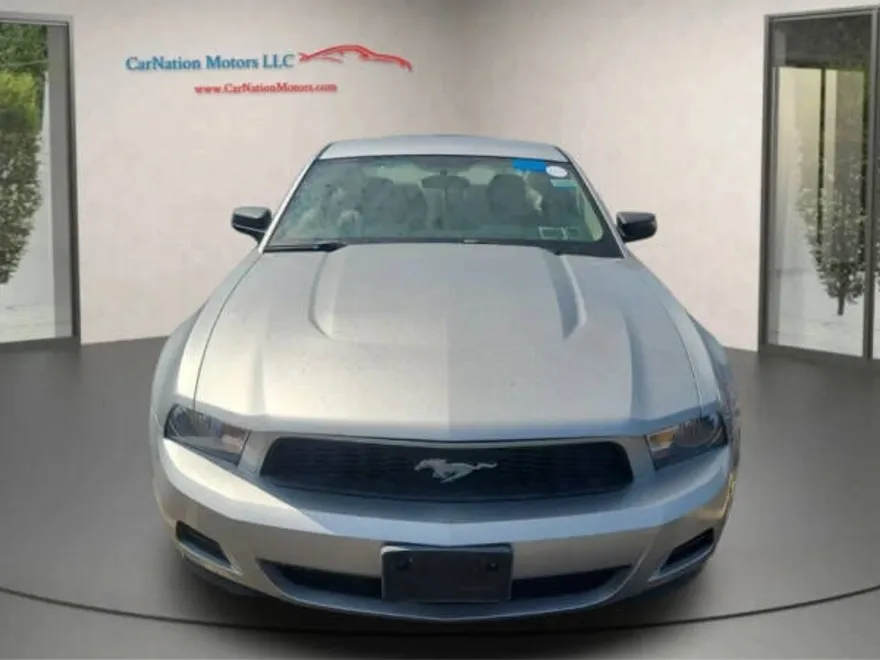 2010 Ford Mustang V6 photo 1