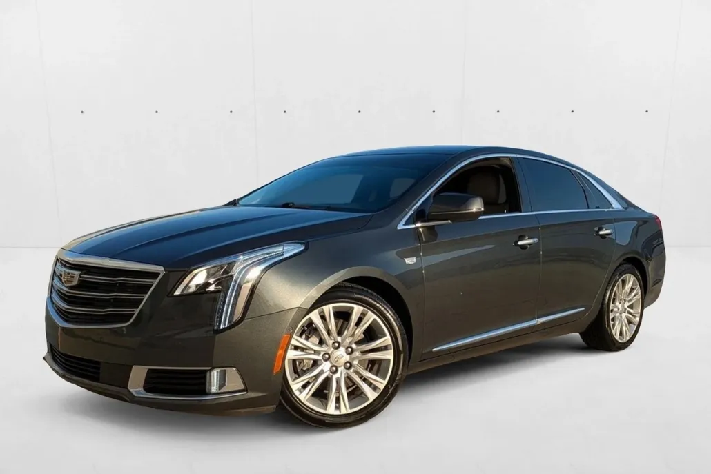 2019 Cadillac XTS Luxury photo 1