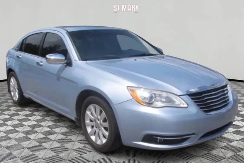 2013 Chrysler 200 Limited photo 1