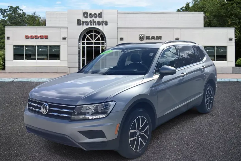 2021 Volkswagen Tiguan R-Line Black SEL photo 1