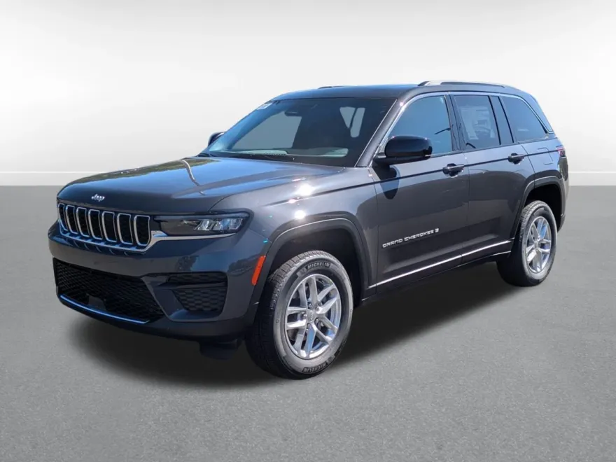 2025 Jeep Grand Cherokee Laredo X photo 1