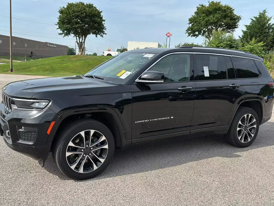 2021 Jeep Grand Cherokee Overland photo 1
