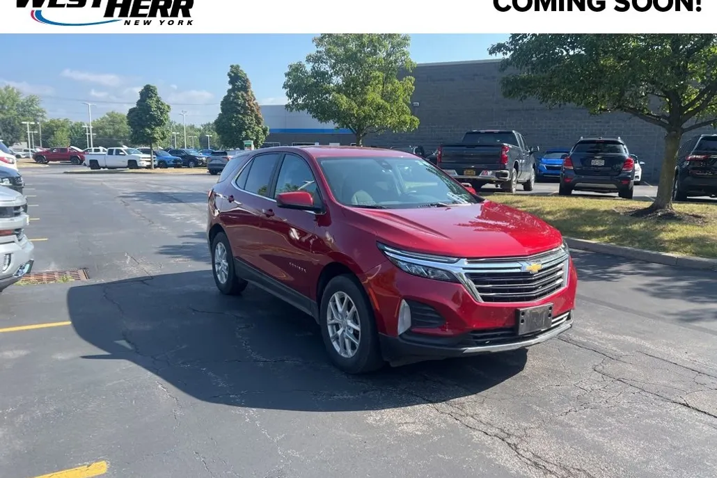 2023 Chevrolet Equinox LT photo 1