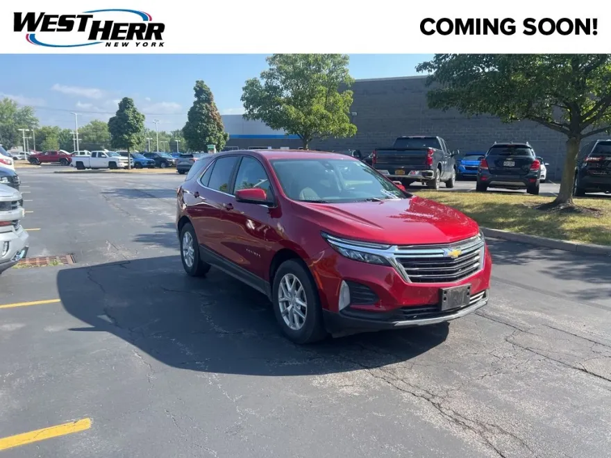 2023 Chevrolet Equinox LT photo 1