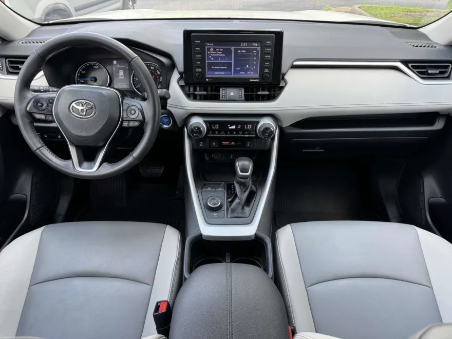 2022 Toyota RAV4 Hybrid XLE Premium photo 1
