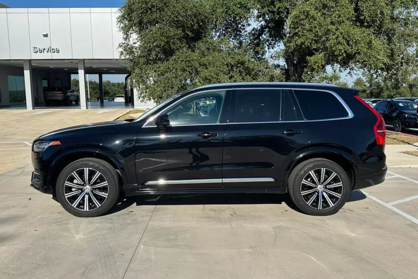 2024 Volvo XC90 Plus photo 1