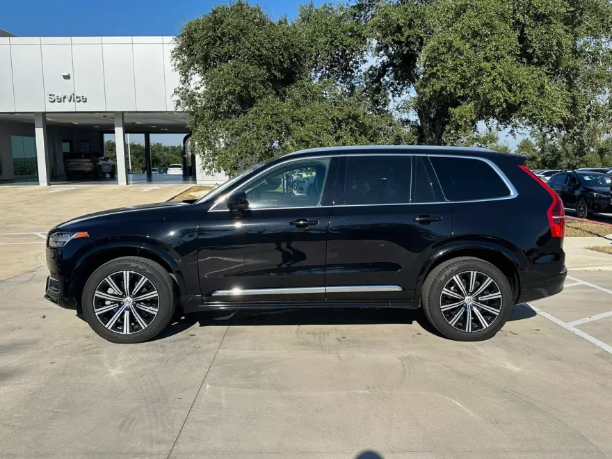 2024 Volvo XC90 Plus photo 1
